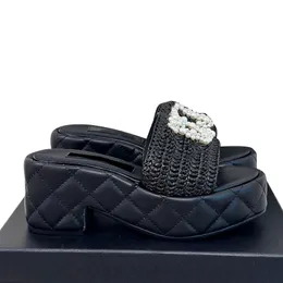Женские тапочки платформы коренастые каблуки 7 -сантиметровые каблуки сандалии дизайнер скольз