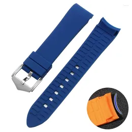 Watchbänder weiche Silikongurt gebogene Lichtbogen Gummi -Band Männer Sport wasserdichtes Armband Accessoire 18mm 20 mm 22 mm 24mm Universal