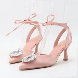 Sandaler röd dam pekade tå 8 cm höga klackar pumpar Eden Bow Fashion Suede Designer Crystal Bling Bride Prom Shoes