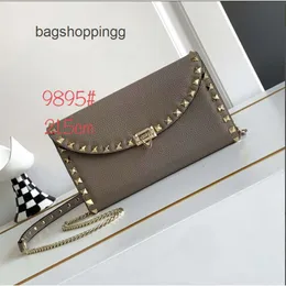 Portafoglio spalla Stullo Small Vallenteno Simple Bag Lady Lady Female Cha Chain Borse Borse Event Bags Rock Holdhell Borse Fashion 2024 New Rivet Square Kb3m