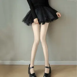 女性ソックススターダイヤモンドストッキングブラックスキンホワイトエラスティック小さな脚カジュアルな細い薄いタイツファッションデザインの贅沢