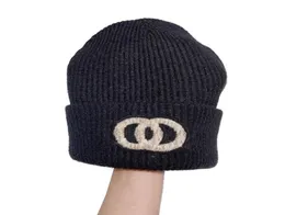 Дизайнеры роскоши зимняя шляпа Альпинирист Beanie Men039s и Fashion039S Fashion Cap Снежная вязаная шерсть теплые кепки Desi4670890