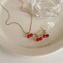 Hochzeit Schmuck setzt Weinrot Red Cherry Gold Anhänger Halskette Ohrring Set Frauen Personalisierte Mode Geburtstagsgeschenk