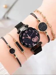 腕時計5pcs女性星の空のラブデジタルスケールマグネットメッシュとクォーツウォッチブレスレットの組み合わせセット