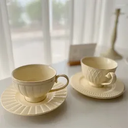 Mugs Europe Embossed Line Coffee Cup Saucer Set 230ml Luxury Bone China Ceramic Mug Top-grade Porcelain Tea Cafe Party Drinkware