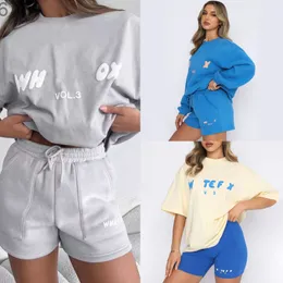 Tasarımcı Trailtsuits Sport 2 Parça Set Kadınlar Sweatheruit Gevşek Tişört Kadın Hoodie Pantolon Sweatshirt ile Kısa Setler Kadın Kıyafetleri Giysileri