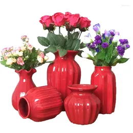 花瓶1PCSレッドドラムセラミック花瓶ホームウェディングフェスティブデコレーションモダンなシンプルなリビングルームフラワーストレージ装飾装飾品
