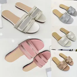 2024 Design -Hausschuhe, Sandalen, grüner Luxus, nicht müde Füße, einfach, mit Luxusaussehen.Schuhe mit breiter Front, Sommer Mode Beach Comfort Belt 42