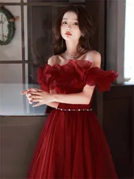 Abiti per feste 14030#2024 Arrivo Elegante manica a cappuccio a-line rosso dalla spalla Lllusion Belt Pearl Lady Prom Dress Evening