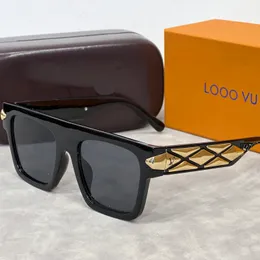 Designer Sonnenbrille für Frauen Mann Luxusbrille beliebte Männer Frauen Outdoor -Reisen Goggle Frauen Brillen Rahmen Vintage Metall Sonnenbrille mit Kasten sehr gut