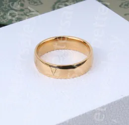 Designer gegen Buchstaben Band Ringe Frauen 18K Gold plattiert Edelstahl Liebe Hochzeit Schmuckversorgungen Ring Fine Schnitzfinger Ring