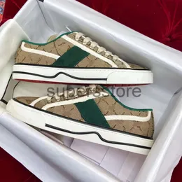 Men Tennis 1977 Sneakers Casual Shoes Linen Luxury Designer Womens Webbing Green Red Striped Rubber Sole Elastic Cotton Low Top Sports Tennis Shoes001
