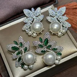Kolczyki Dangle Women Vintage zielony liść perłowy barokowy srebrny szpilka