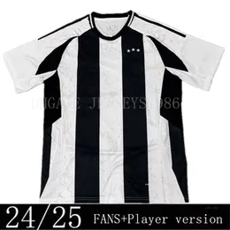 24 25 Juve Soccer Jerseys Cuadrado Chiesa Vlahovic 2024 2025 Bonucci Juventus Football Shirts Kit Di Maria Soccer Uniform Maglie Da Calcio Men Kids Set 888