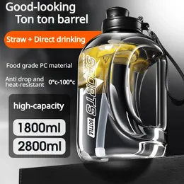 18002800 ml hohe Kapazität Wasserflasche High Beauty Sports und Fitness Tonne Fässer in Flaschen flaschen 240516