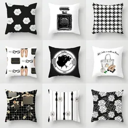  Tasarımcı Lüks Mektup Yastık Yatak Ev Oda Dekor Yastık Kılıfı Kanepe Sandalye Siyah Beyaz Yastık Araba Çoklu Eldeniz Kadınlar Kadın Günlük Yastık