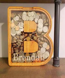 Bandanas Lettera di legno inglese Piggy Bank Finestra trasparente Decorazione per la casa creativa Ornamenti Moneta Boxanas26307195668
