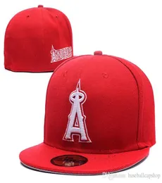2018 Neuankömmlinge beliebte Hip Hop Men039S Sport Team ausgestattete Kappen auf dem Feld Full Closed Design Angeles Full Red Color Baseball Hat2444232