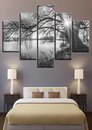 Arte murale 5 pezzi di tela Immagini per il soggiorno Poster Poster Framework Lakeside Big Trees Dipinti Black White Landscape Home Decor8264516