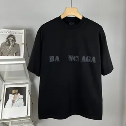 T-shirt designer maschile V LOGO Friends ALPHABET T-Shirt Big V Maniche a maniche corta Hip Hop Hop Style T-shirt in bianco e nero M-XXXL A32