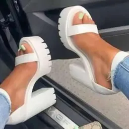 Größe Große Sandalen Frauen Schuhe Offene Zehenschunky Heel 2024 Sommer Mode Außenhandel Europäische amerikanische Frauenandals SA 7DC