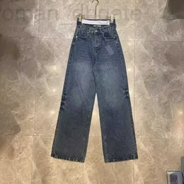 La designer di jeans femminile P DEGORO DEL LOGO FAMIGLIA.Pantaloni larghi, jeans e pantaloni da pavimento femminile a gamba dritta super alta