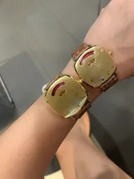 Серия Watch Mouse Мужская и женская кварцевая часы пара смотрит классические сапфировые водонепроницаемые спортивные женские роскошные часы 316L Стальная часовая цепь 35 мм 38 мм