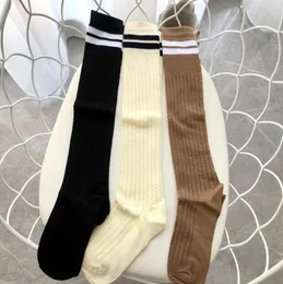 Ny designer bomullsnät med strumpor strumpor för kvinnor mode damer flickor streetwear sport stripied sock strumpa 5044672