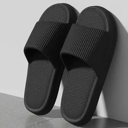 Qyckaby ev terlik bulut terlikleri moda sadelik yumuşak taban eva rahat kapalı sandaletler nonsip flip flop erkekler 240507