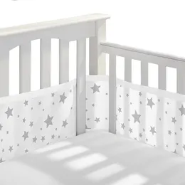 Andningsbara nät säng foder med 4 paneler baby bomullsfilm staket bomull räcke tjock stötfångare baby säng perimeter skyddande baby rumsdekoration 240517