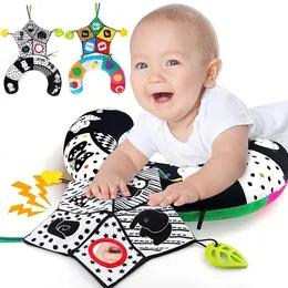 赤ちゃんのおなかの時間枕のおもちゃブラックホワイトハイコントラスト乳児のための乳児のためのモンテッソーリ06 612 1218ヶ月240511