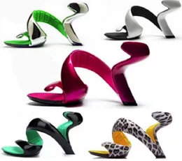 Le donne aprono la punta tagliano strane sandali al tallone ad alto tacco di moda sexy Spesa di serpente scarpe senza fondo WYP 160405 Q12179162257