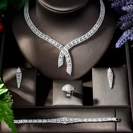 عالي الجودة Zirconia Dubai 4 قطع المجوهرات الزفاف الفاخرة مجموعة CZ قطر أزياء Womens قلادة الزفاف وأقراط مجموعات 240511
