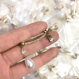 أزياء جديدة بانك هيكل عظمي لؤلؤة قلادة خمر الفضة الذهبية الماس الماس حلق السيدات رجال الهيب هوب الأذن مصمم المجوهرات هدية MC12M0