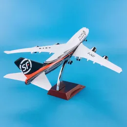 Material aliado de zinco 1: 350 20cm com rodas aeronaves de avião Boeing B747-400 Modelo de avião de Airlines Shunfeng