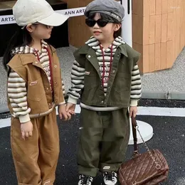 Kleidungsstücke Sets Jungen und Mädchen 3 PCs Weste Sweatshirt Hosen 2024 Frühling Herbst Kinderkleidung koreanische Kapuze -Streifen -Hemdanzüge