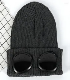 BeanieSkull Caps 2022 Winter Women Knitted Hip Hop Beanie With Goggle Decoration Female Pilot Style Skull Cap Hat H3 Wend221980614