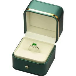 12 peças Caixa de anel em massa por atacado para o engajamento da proposta de casamento para homens mulheres luxuosas toques macios premium color verde pu PU Ring Jewelry Box Box