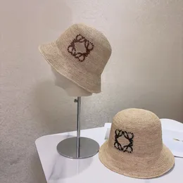 Bucket Hat Casual Unisex luxury Caps Designer Hats 2 colour Visors versatile cap summer black and red sun hat seaside Sunshade for outdoor travel hats Multiple colors