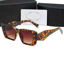 Designer de moda Os óculos de sol para mulheres masculinas ao ar livre Moda clássica Lady Lady Eyewear Mix Cor Opcional Triangular Signature Gafas Para El Sol De com Box