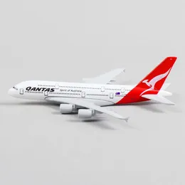Мод самолета Airbus A380 Модель самолета Игрушка Qantas 1 400 Металлические матрицы-гигантские самолеты, используемая для предметов коллекционирования и подарков S2452089