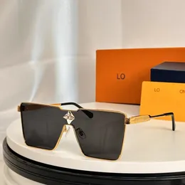 Designer Solglasögon för kvinnor Luxury Solglasögon glasögon utomhus strandmetall alfabet solglasögon för man blandar färg valfritt polariserat ljus