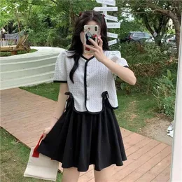 Arbeitskleider Korean Set Rock Sommer 2024 Vintage White Short Bluse und schwarze Mini Frauen Einfache elegante formelle schicke Kleidersets