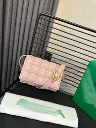 Abendtaschen 2024 Heißverkauf Mini Jodie Tasche Neue Designerin Damen Mini -Einkaufstaschen Süßigkeiten echte Schafkinentaschen Taschen Satchel -Strick -Strick -Mode -Marke Damenhandtaschen Taschen