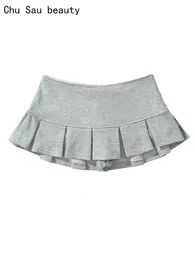 Чу Сау красавица Женщины мода Сексуальная низкая талия супер короткие юбки сладкая плиссированная мини -юбка шикарные боковые молнии 240520