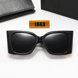 Luxury Mens Solglasögon Blaze Fashion Designer Sun Glasses Overdimensionerade Cat Eye Solglasögon för Woman Senior Show Eyeglass Brand Polarize Man Glasögon 1: 1 UV400 Lens Shade