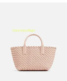 Borsa per donne con borse da donna 2024 Nuovo prodotto Botegvenetas Mini Cabat Designer Handbag Lotus Pink Height15cm Width20cm Depth12cm
