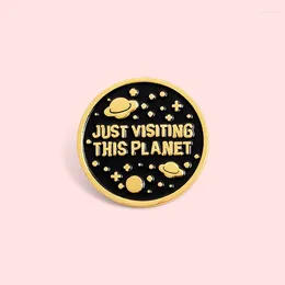 Broschen Streary Sky Spaceship benutzerdefinierter Email Lappel Pin Badge Besuchen Sie die Planeten Fashion Geschenke für Freunde Großhandel