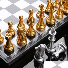 Set medievale di scacchi con scacchiere di alta qualità 32 oro sier pezzi magnetici figure da tavolo da tavolo set szachy checker 240312 drop dhwkm