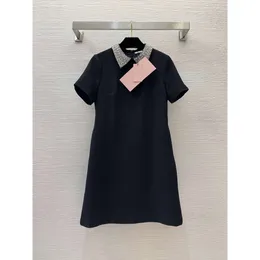 Mola preto / marfim de cor sólida vestido com manga curta lapas de lapido de lapinha lantejoulas curtas vestidos casuais b4m091315